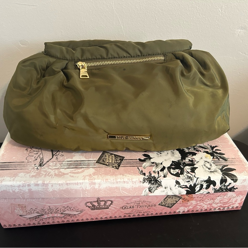 Steve Madden cross body pouch nylon purse